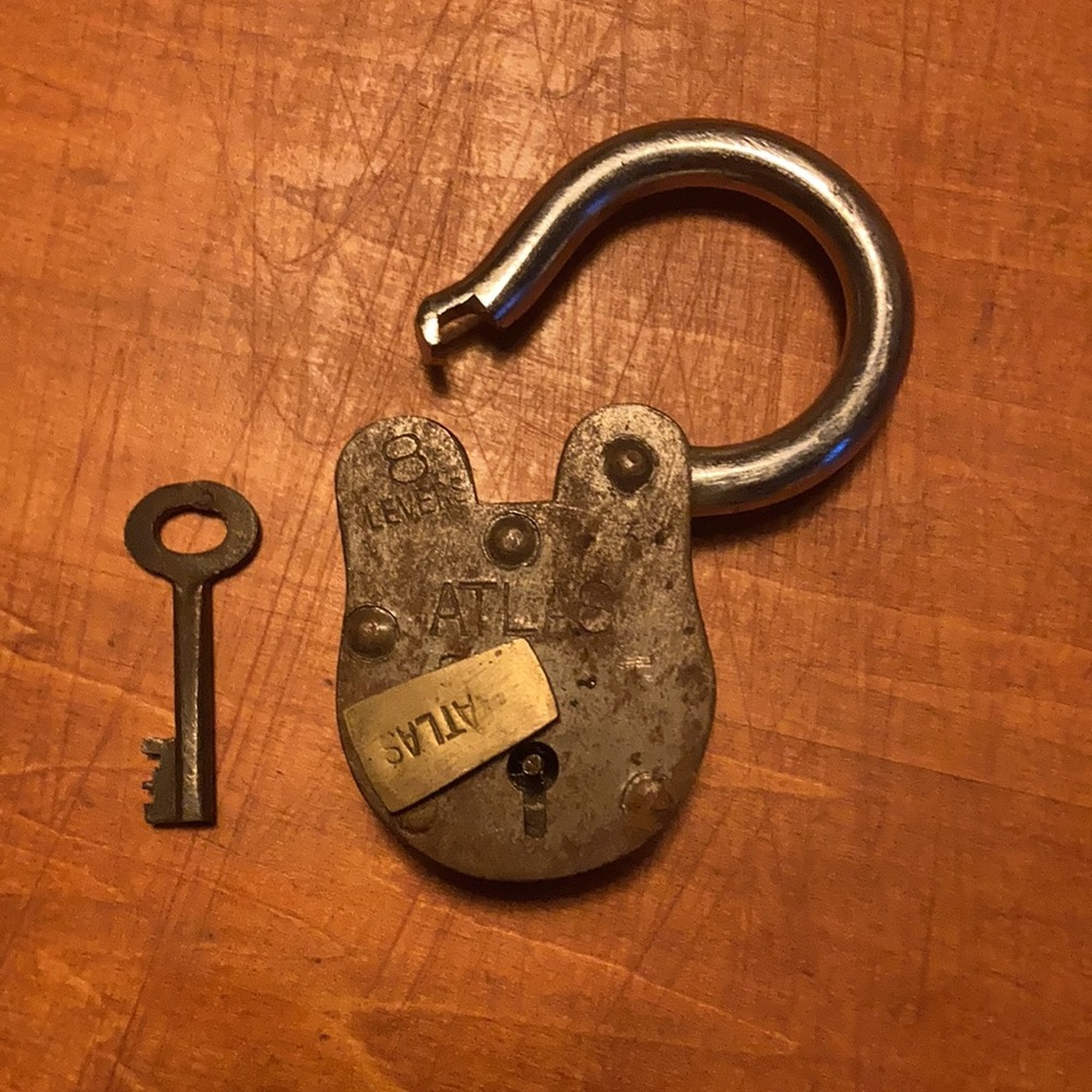 Vintage ATLAS Lock with Key - Picture 2 of 4